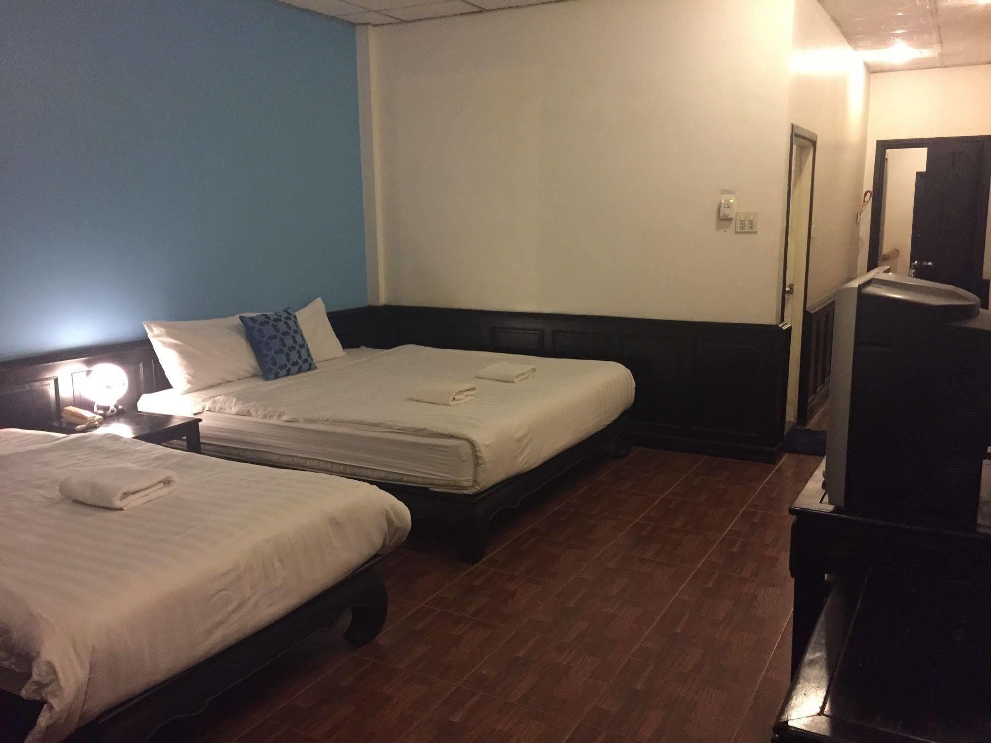 Sengphachanh Hotel 2 Вьентьян Экстерьер фото
