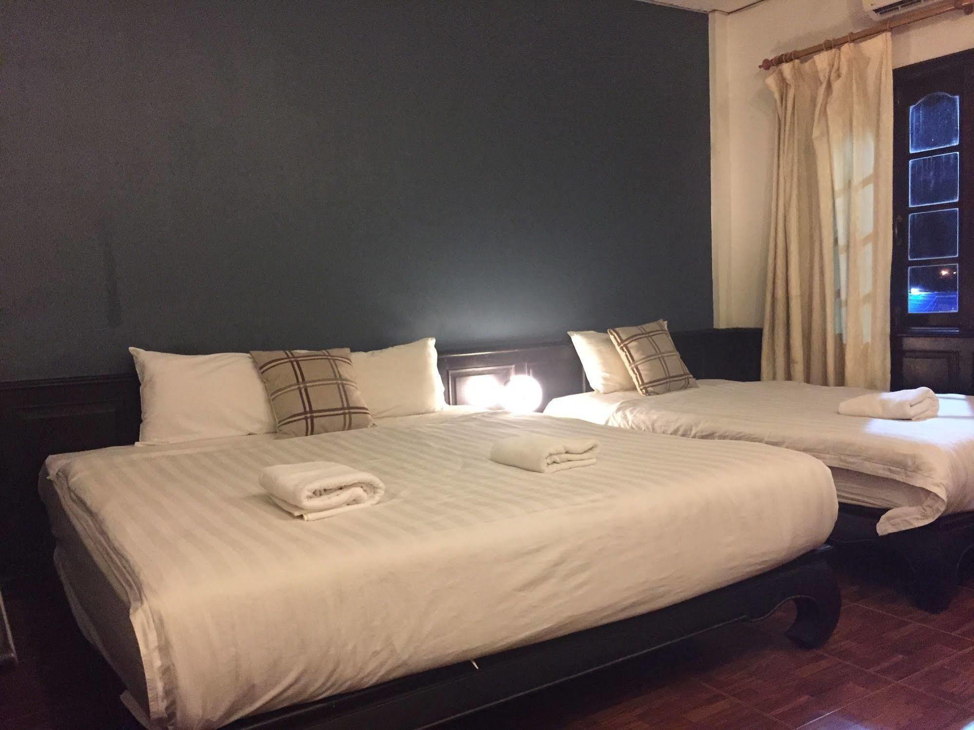 Sengphachanh Hotel 2 Вьентьян Экстерьер фото