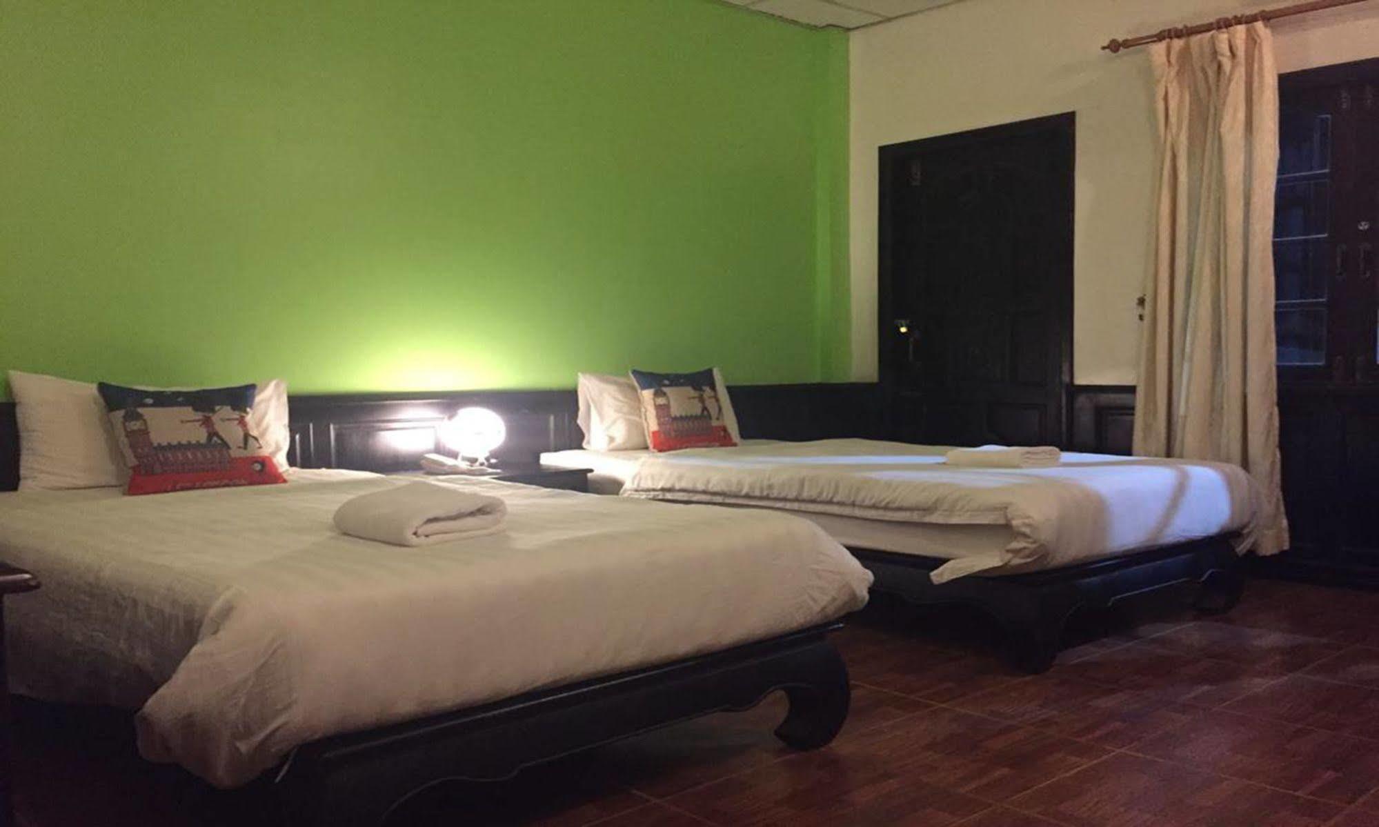 Sengphachanh Hotel 2 Вьентьян Экстерьер фото