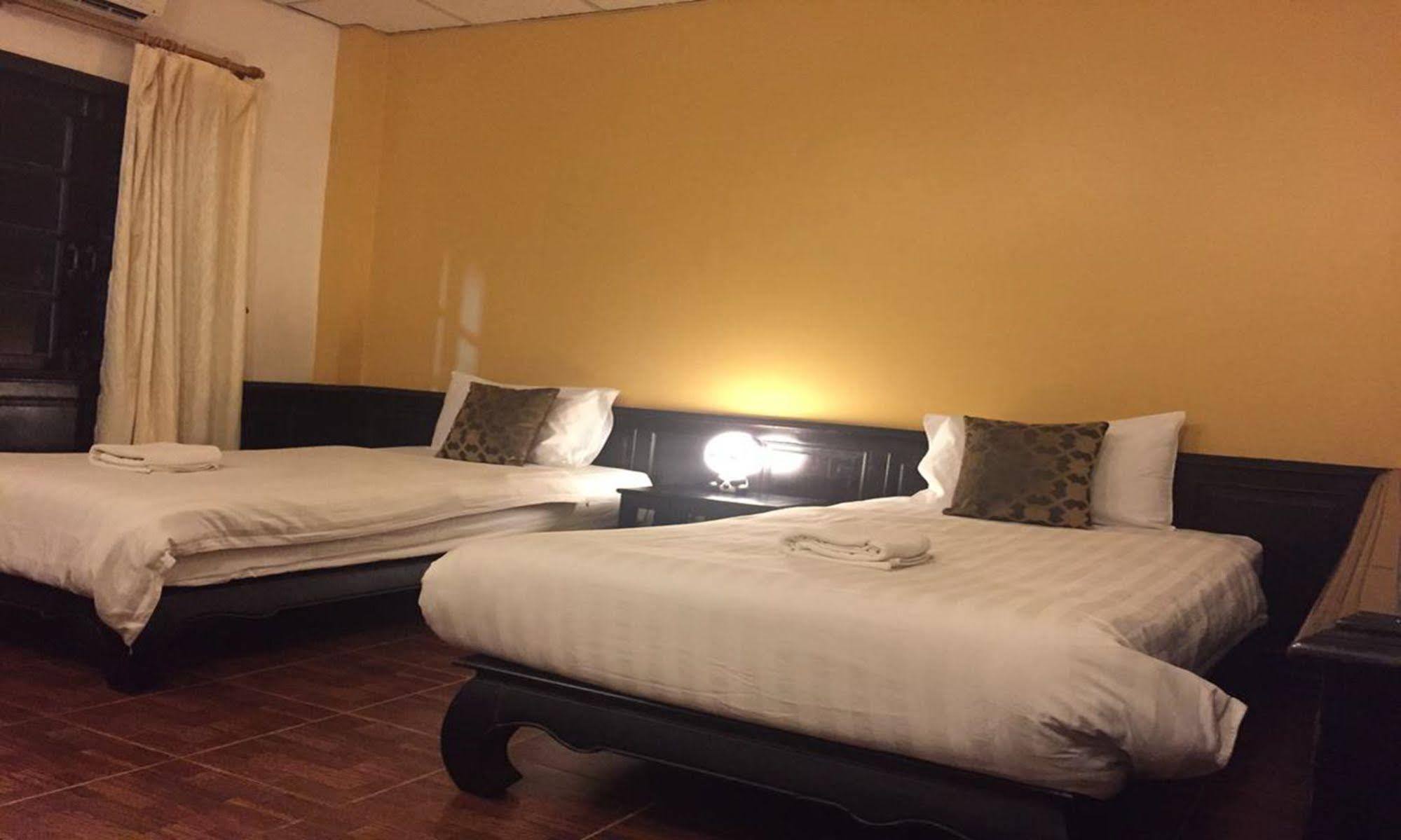 Sengphachanh Hotel 2 Вьентьян Экстерьер фото